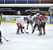 В Кременчуге стартовал любительский чемпионат Полтавской области по хоккею