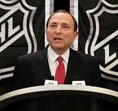 В ближайшее время комиссионер НХЛ выступит с заявлением о продолжении сезона