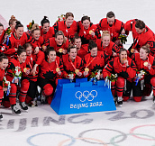 Сборная Канады выиграла женский олимпийский хоккейный турнир