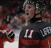Первый номер драфта НХЛ может сыграть за сборную Канады на молодежном ЧМ-2021