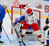 Лукашенко сыграл в финале хоккейного любительского турнира