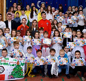 61 000 подарков для детей Донецкой области от ХК «Донбасс» и Фонда Бориса Колесникова